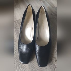 Liz Claiborne Black heels